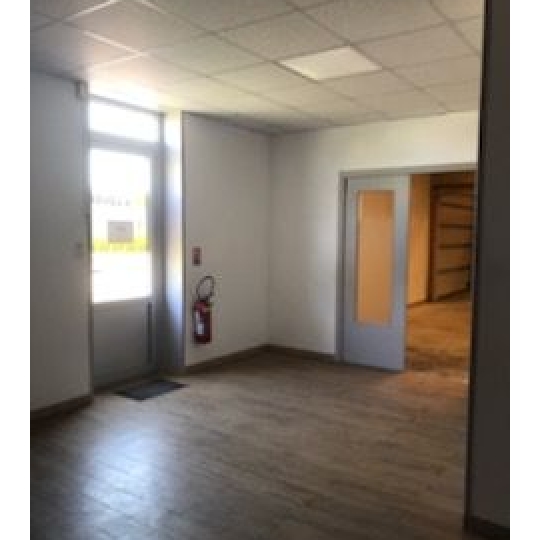  Agence Cosi : Autres | CRENEY-PRES-TROYES (10150) | 200 m2 | 1 250 € 