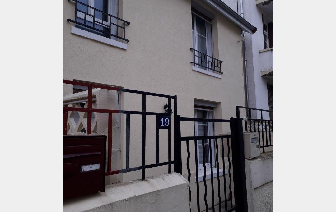 Agence Cosi : House | TROYES (10000) | 88 m2 | 855 € 