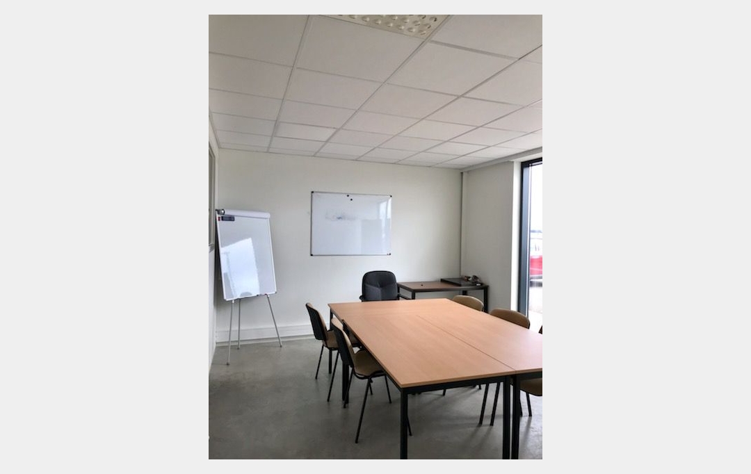 Agence Cosi : Local / Bureau | ROSIERES-PRES-TROYES (10430) | 95 m2 | 1 300 € 